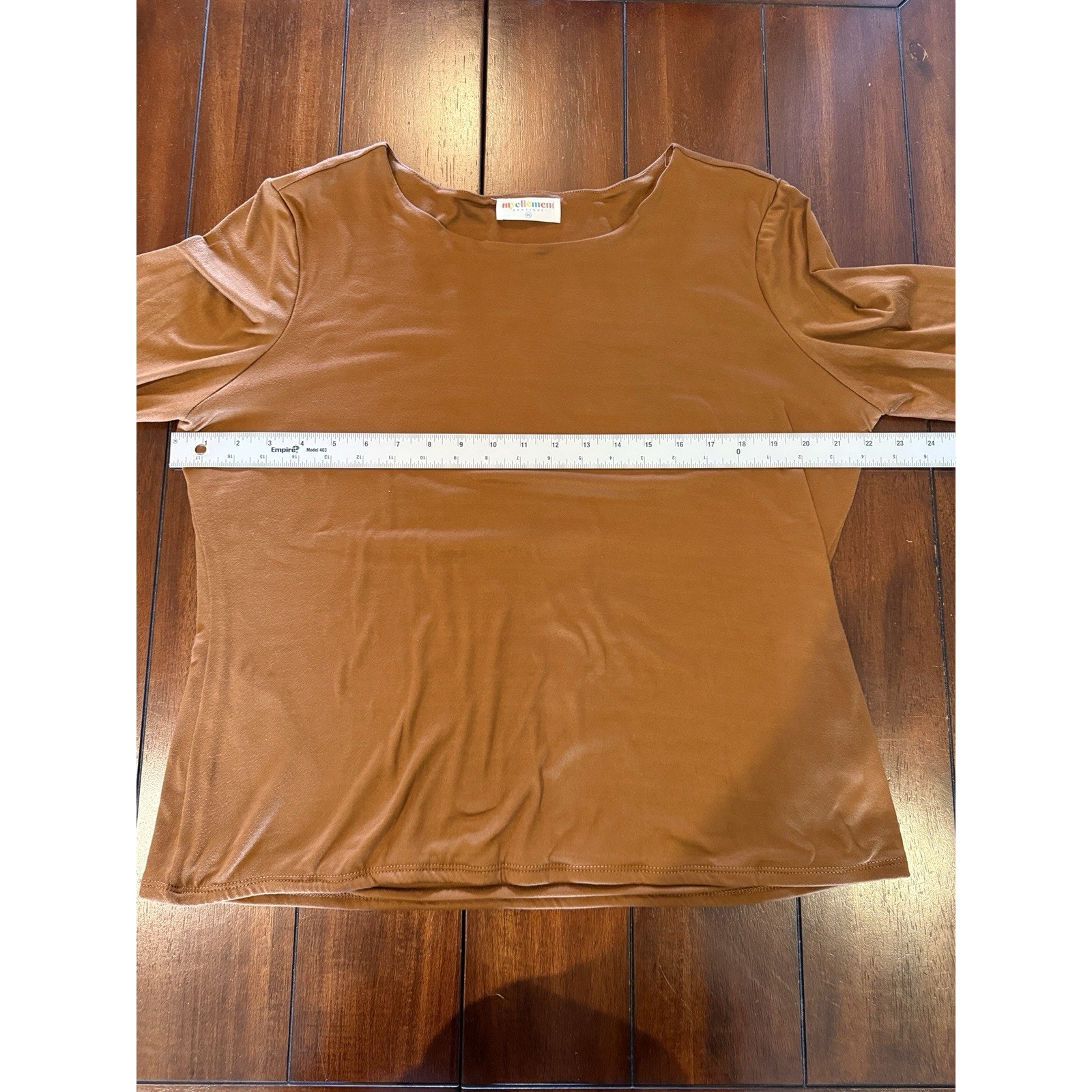 Myellement Boutique Women's 3xl Brown Solid Scoop Neck Long Sleeve Knit Tee — image 4 of 5